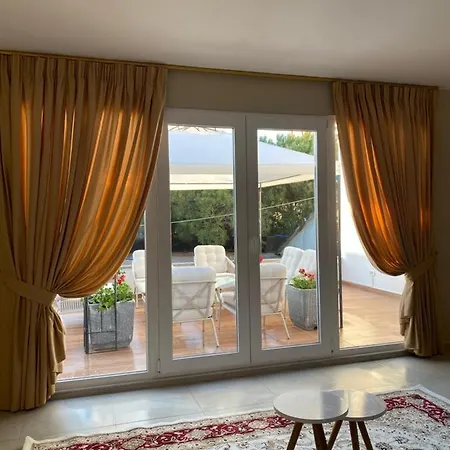 Agnes Penthouse Apartmán Durrës